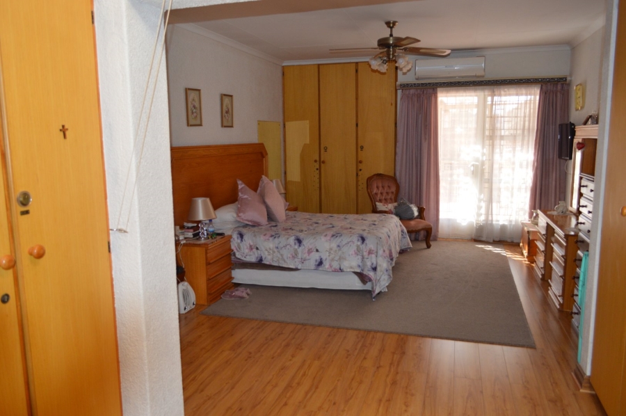 2 Bedroom Property for Sale in Oudorp North West